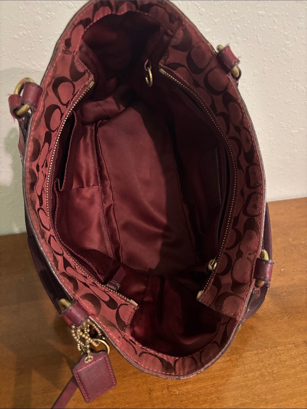 ❤️ OG COACH ❤️ - Picture 4 of 7